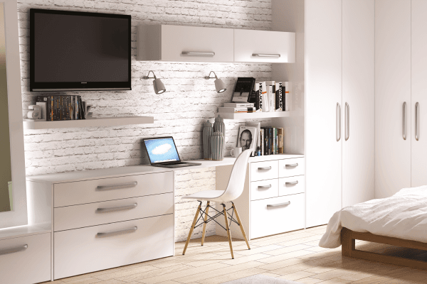 Bella Porcelain White / Style: Venice furniture collection