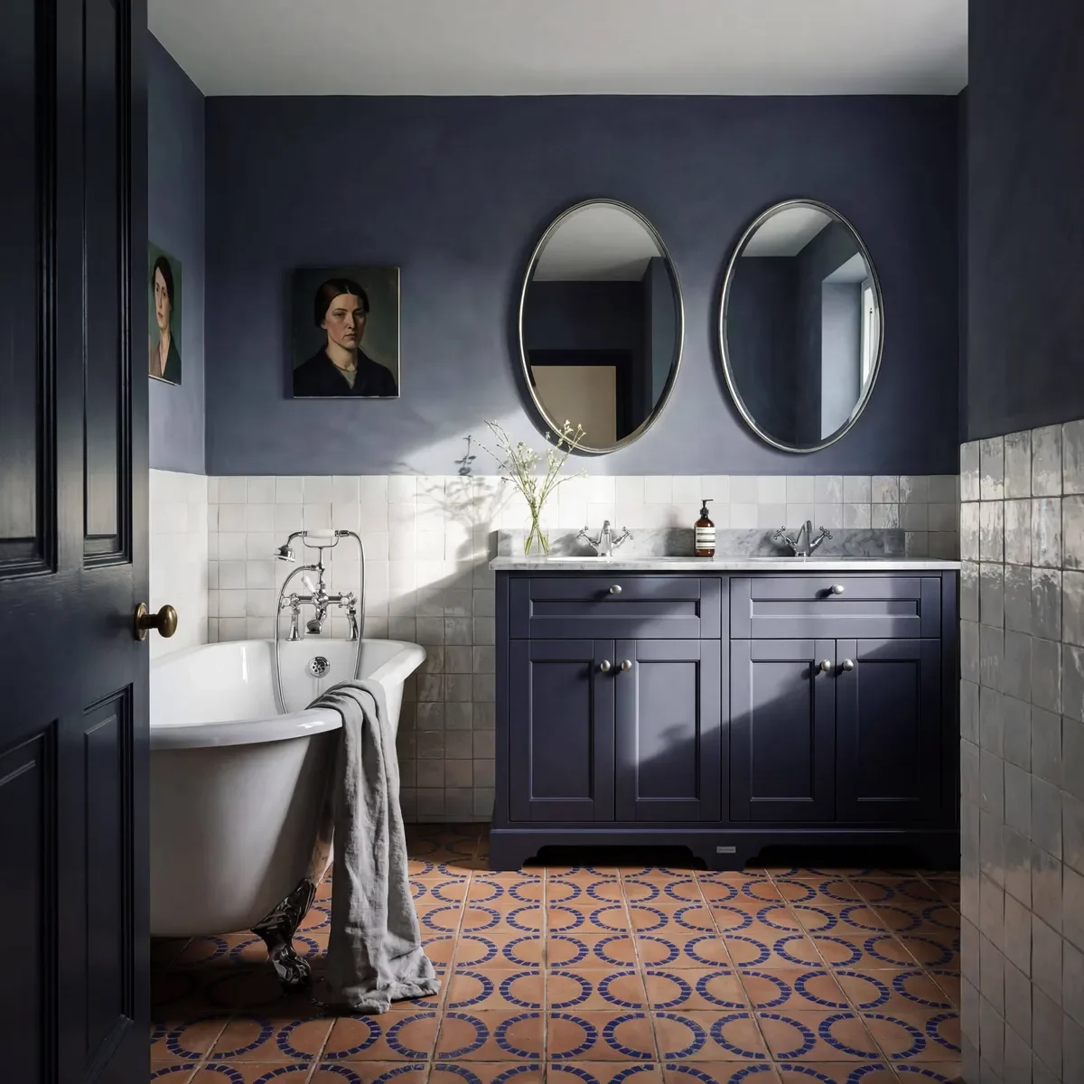 Old London traditional furniture setting